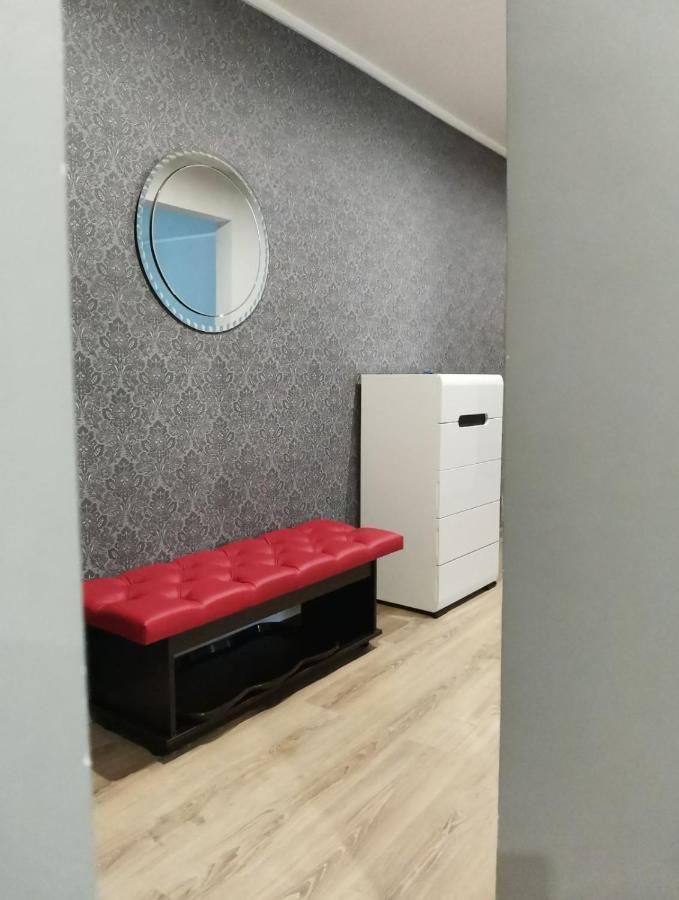 Apartament Gayadayenko 4 Daire Pinsk Dış mekan fotoğraf
