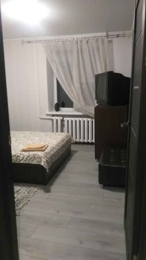 Apartament Gayadayenko 4 Daire Pinsk Dış mekan fotoğraf