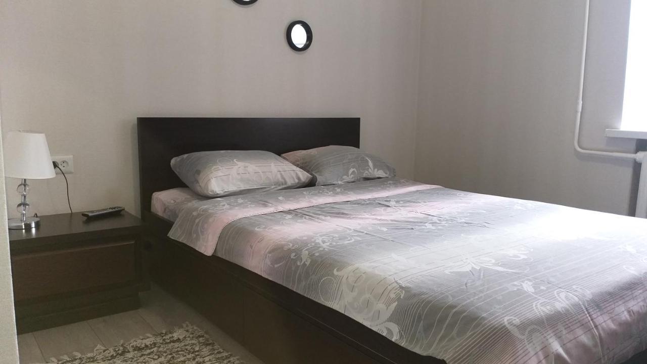 Apartament Gayadayenko 4 Daire Pinsk Dış mekan fotoğraf
