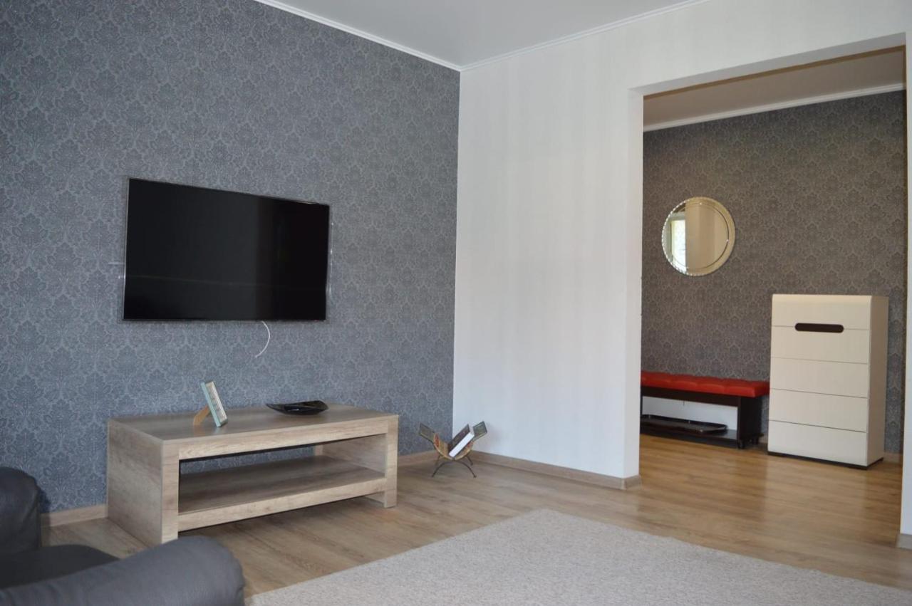 Apartament Gayadayenko 4 Daire Pinsk Dış mekan fotoğraf